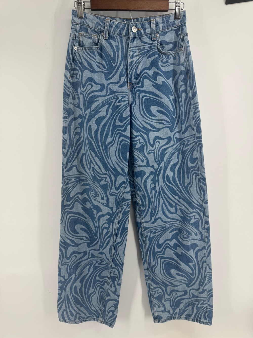 H&M Divided featuring a psychedelic Y2K-style wavy pattern Women's Sz 2